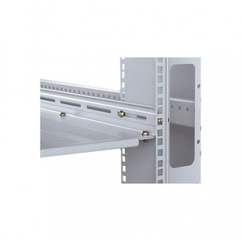 Bandeja rack fijación lateral. Instalada en bastidor