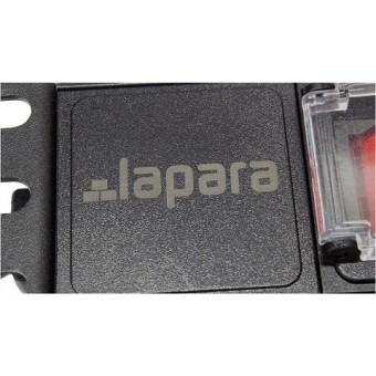 Regleta rack 19" 16A 6x schuko con interruptor detalle marca.