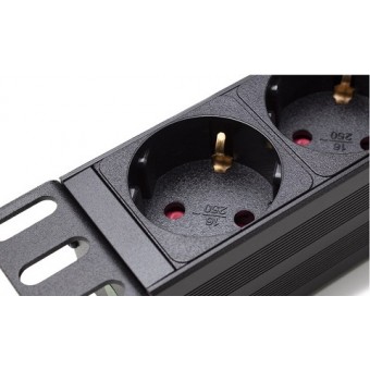 Regleta rack 19" 16A 6x schuko con interruptor y protección Lapara Networking