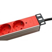 Regleta rack 19" 16A 9 x tomas rojas  detalle schuko