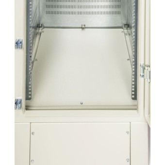 Rack exterior 19" IP65 18U 600 x 500 termoaislado  detalle base interior