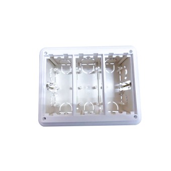 Caja de mecanismos para empotrar de 3 elementos Caja de mecanismos para empotrar de 3 elementos