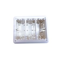 Caja de mecanismos para empotrar de 3 elementos Caja de mecanismos para empotrar de 3 elementos