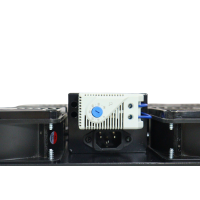 Ventilación sobre techo para rack 19" cuatro ventiladores y termostato. Detalle termostato