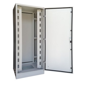 Armario rack 42U IP55 industrial 800 x 800 interior