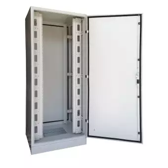 Armario rack 42U IP55 industrial 800 x 800 interior