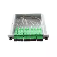 Caja de fibra óptica exterior IP-65 (Detalle Cassette Splitter PLC 1x8 SC / APC interior)