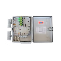 Caja exterior de fibra óptica IP-65 para 16 acometidas (Vista interior)