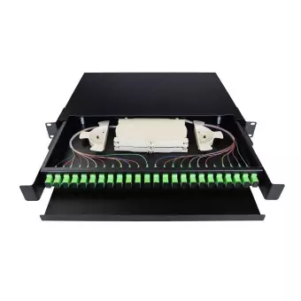 Bandeja fibra óptica extraíble con 24 pigtail SC APC (vista interior)